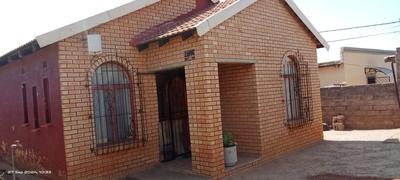 House For Sale in Orange Farm, Orange Farm