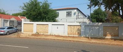 House For Sale in Bloubosrand, Randburg