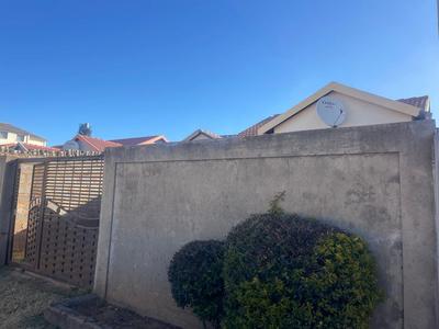 House For Sale in Fleurhof, Roodepoort