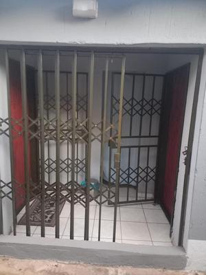 Cottage For Rent in Protea Glen, Soweto