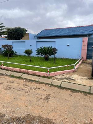 House For Sale in Kagiso, Kagiso