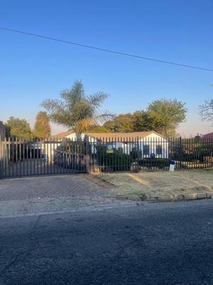 House For Rent in Rooderpoort, Roodepoort