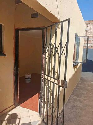 Cottage For Rent in Protea Glen Ext, Soweto
