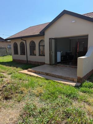House For Sale in Zakariyya Park, Johannesburg