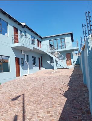 Cottage For Rent in Emdeni, Soweto