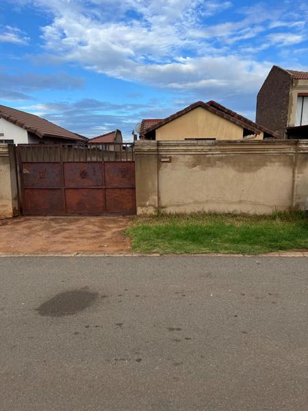 House For Rent in Protea Glen, Soweto