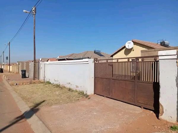 House For Sale in Protea Glen, Soweto