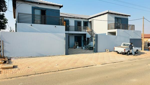 Cottage For Rent in Protea Glen, Soweto